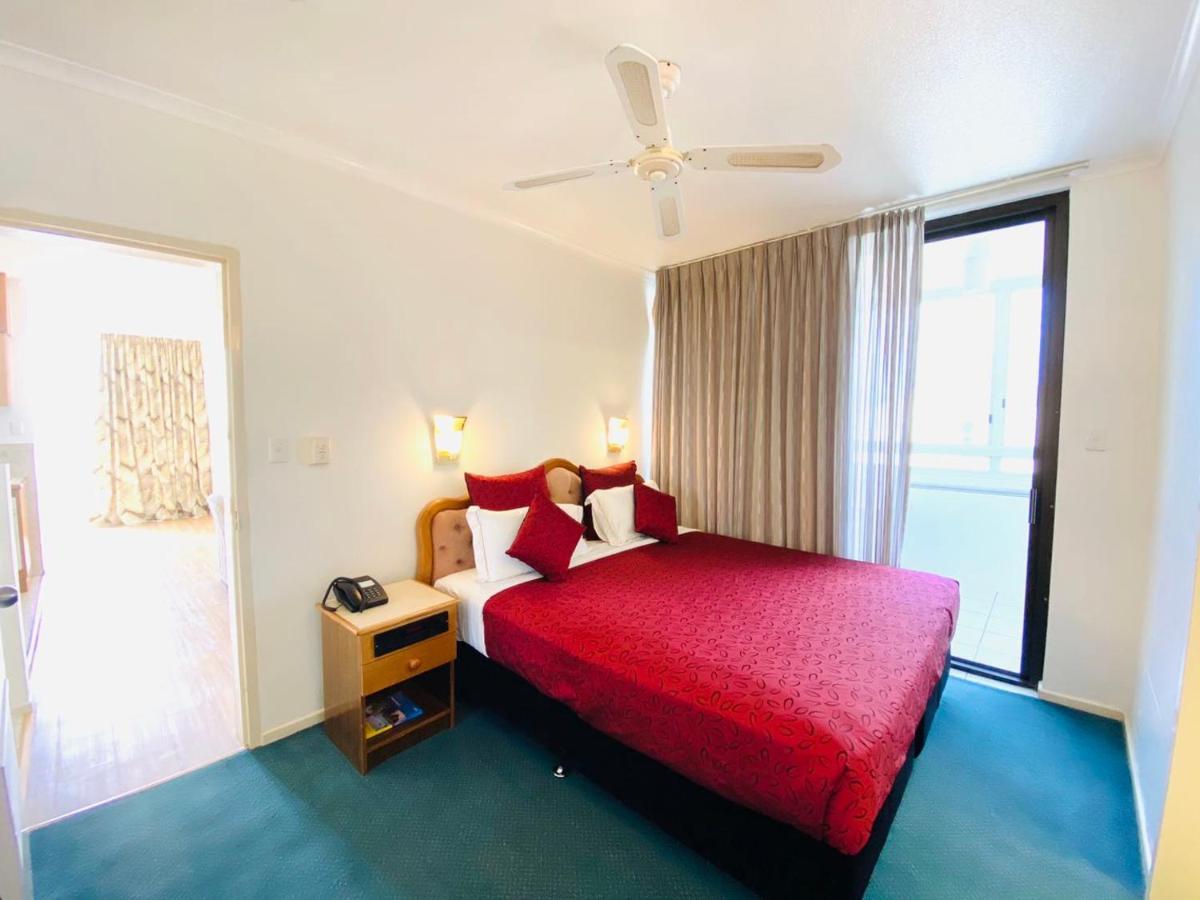 Acacia Court Hotel Кэрнс Экстерьер фото