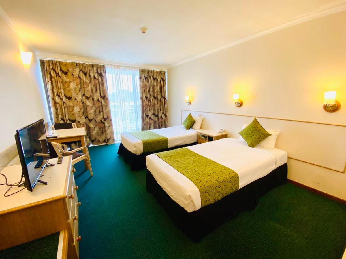 Acacia Court Hotel Кэрнс Экстерьер фото