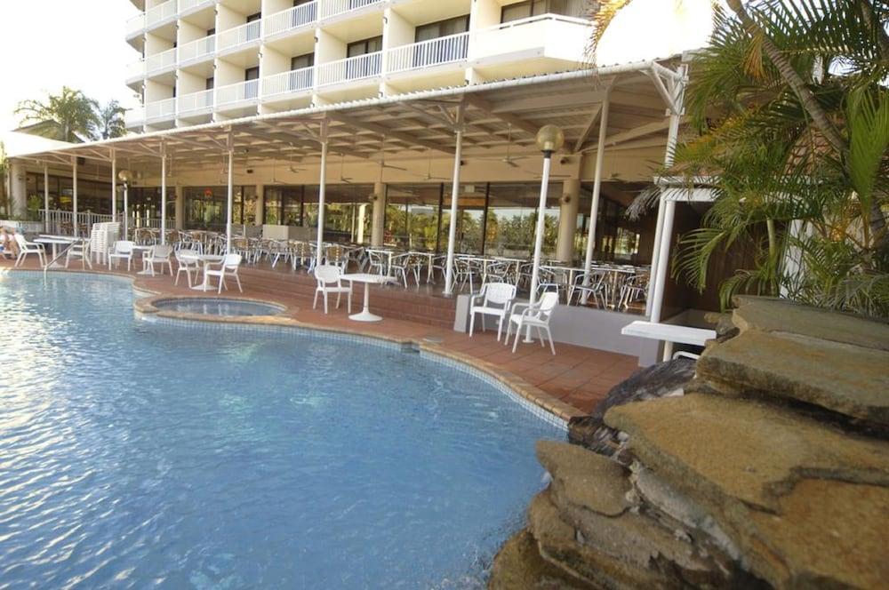 Acacia Court Hotel Кэрнс Экстерьер фото