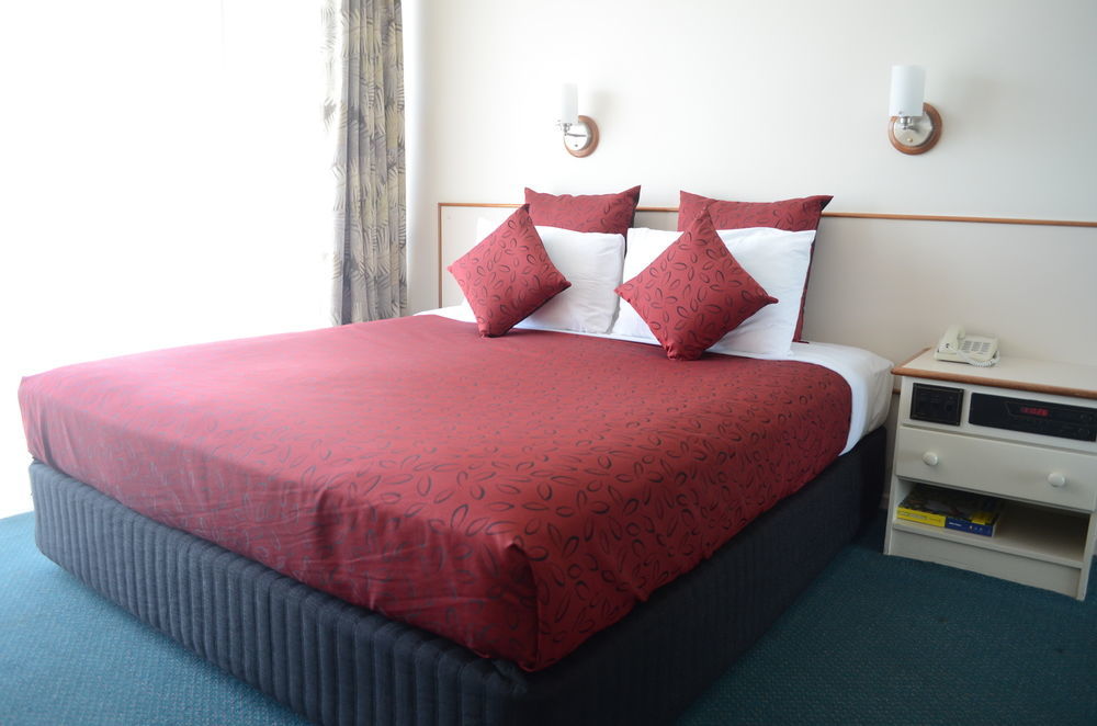 Acacia Court Hotel Кэрнс Экстерьер фото