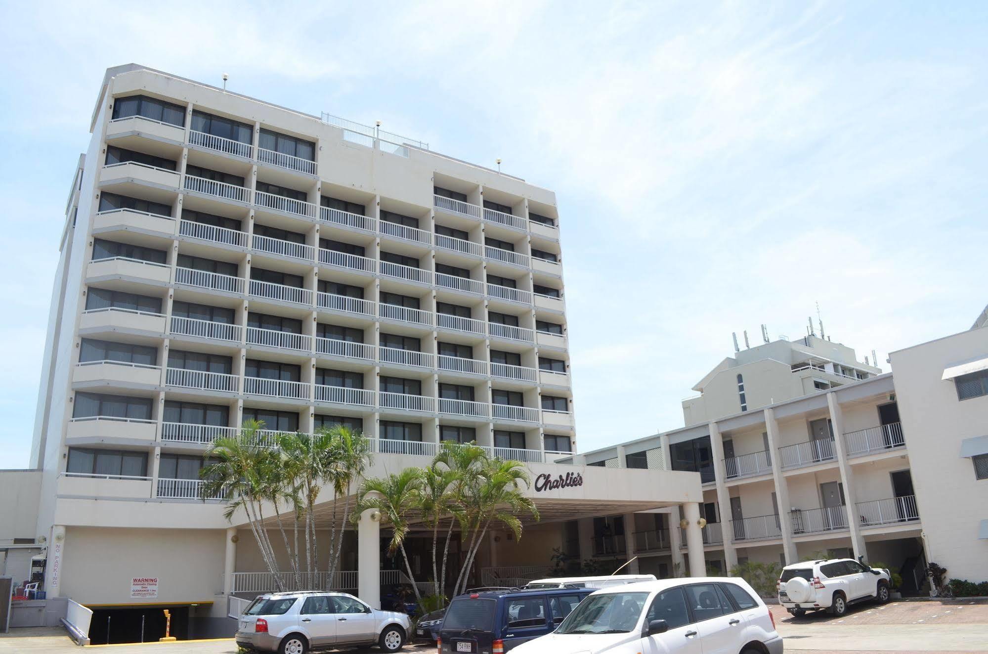 Acacia Court Hotel Кэрнс Экстерьер фото