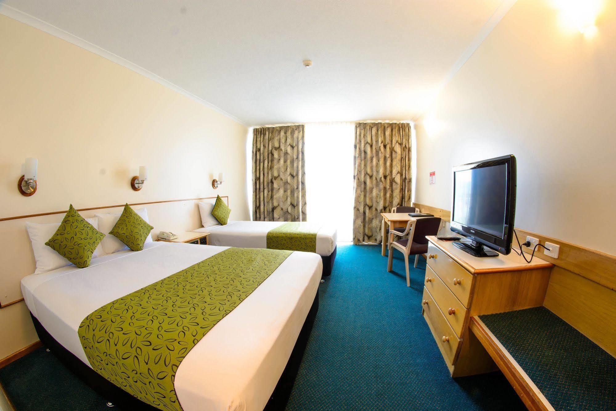 Acacia Court Hotel Кэрнс Экстерьер фото