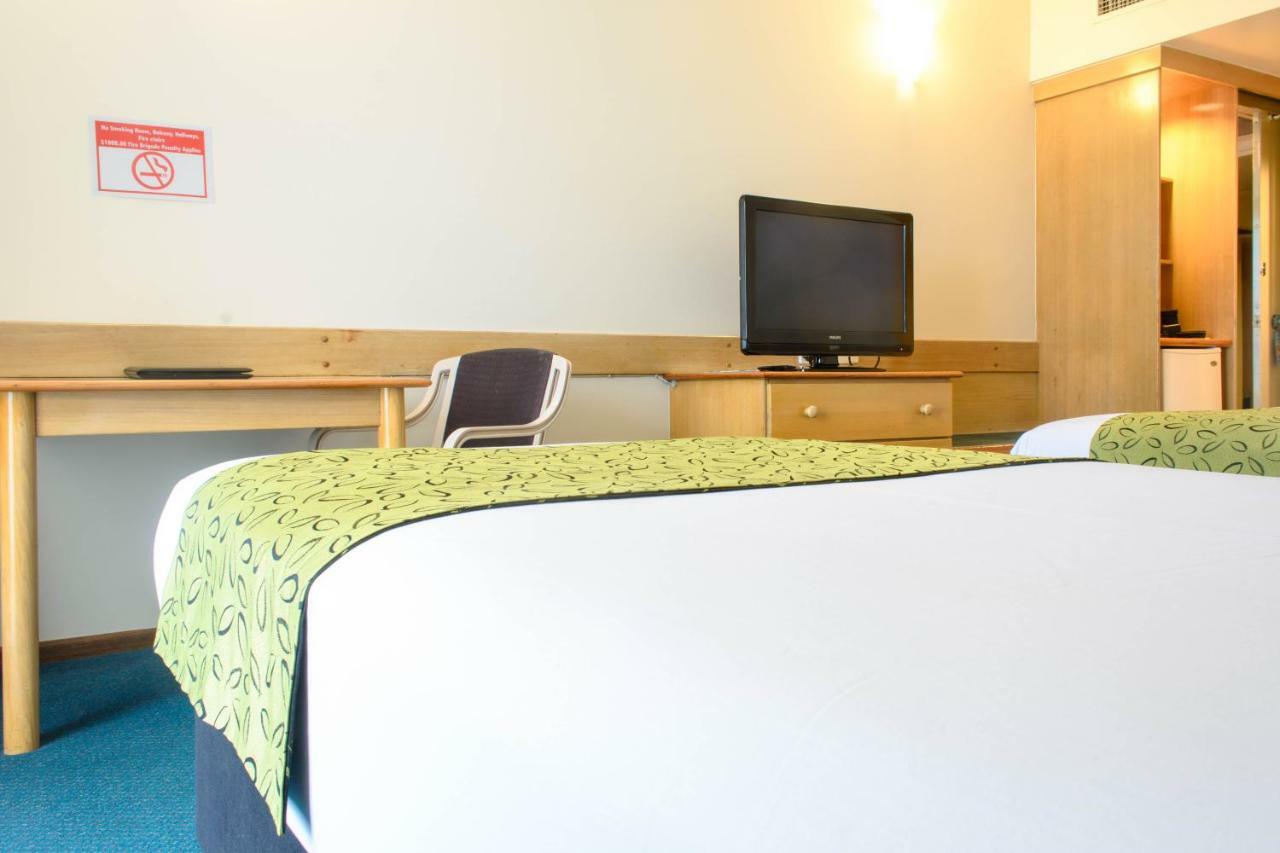 Acacia Court Hotel Кэрнс Экстерьер фото